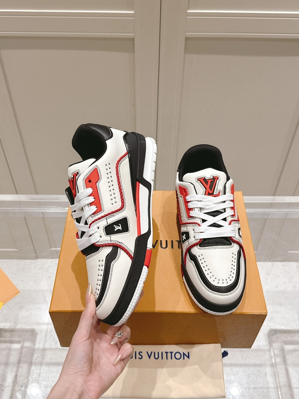 ルイヴィトン靴背面デザイン